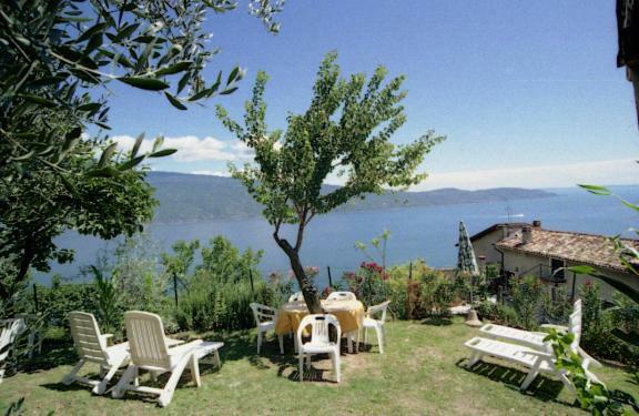 Appartamenti Serena - Nonna Agnese Gargnano Exterior foto